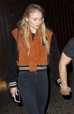 SOPHIE TURNER and Joe Jonas Leavs a Jonas Brothers