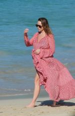 STELLA MCCARTNEY on the Beach in St. Barth 01/01/2017