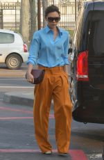 VICTORIA BECKHAM Out and About in Paris 01/23/2017