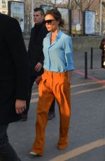VICTORIA BECKHAM Out and About in Paris 01/23/2017