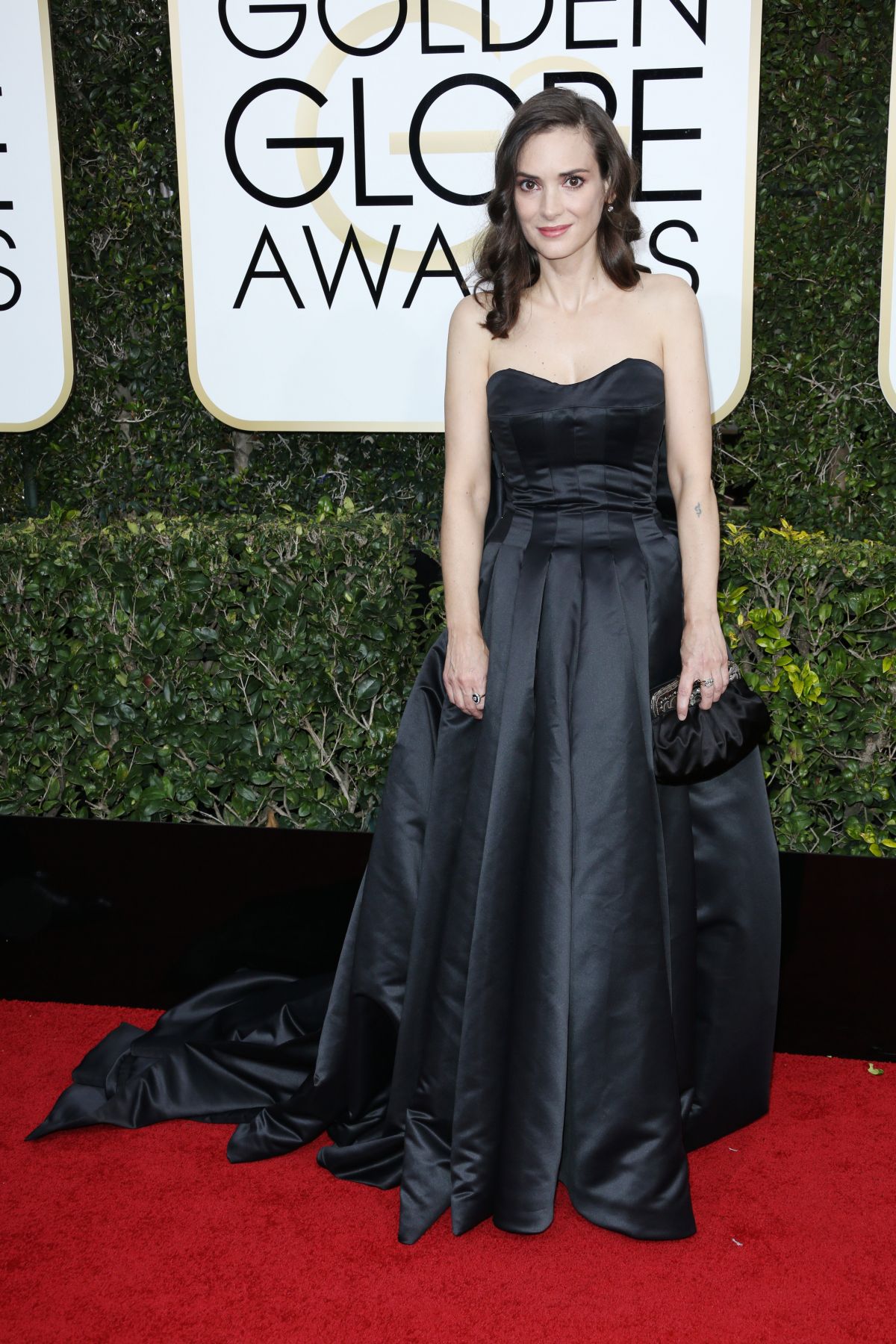 WINONA RYDER at 74th Annual Golden Globe Awards in Beverly Hills 01/08 ...