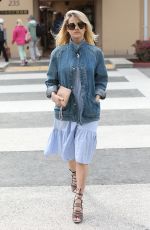 ALICE EVE Out for Lunch in Beverly Hills 02/03/2017