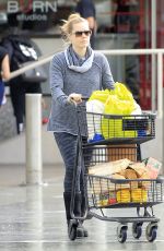AMY ADAMS Shoping for Groceries in Los Angeles 02/07/2017