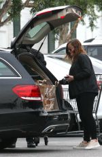 AMY POEHLER Shopping for Grocery at Bristol Farms in West Hollywood 02/25/2017