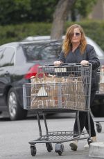 AMY POEHLER Shopping for Grocery at Bristol Farms in West Hollywood 02/25/2017