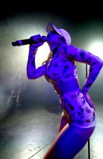 CHARLI XCX Performs at Masterpass #thankthefans House in Los Angeles 02/11/2017