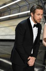 EMMA STONE  Wins 2017 Oscar for Actress in a Leading Role 02/26/2017