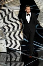 EMMA STONE  Wins 2017 Oscar for Actress in a Leading Role 02/26/2017