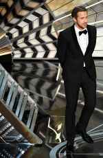 EMMA STONE  Wins 2017 Oscar for Actress in a Leading Role 02/26/2017