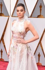 HAILEE STEINFELD at 89th Annual Academy Awards in Hollywood 02/26/2017