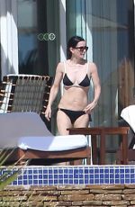 JENNIFER ANISTON and COURTENEY COX Celebrates Jennifer
