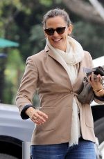 JENNIFER GARNER Leaves a Nail Salon in Los Angeles 02/16/2017