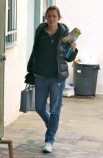 JENNIFER GARNER Out in Beverly Hills 02/03/2017