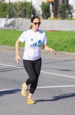 JENNIFER GARNER Runs a Marathon in Los Angeles 02/12/2017