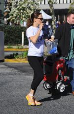 JENNIFER GARNER Runs a Marathon in Los Angeles 02/12/2017