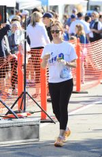 JENNIFER GARNER Runs a Marathon in Los Angeles 02/12/2017
