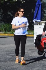 JENNIFER GARNER Runs a Marathon in Los Angeles 02/12/2017