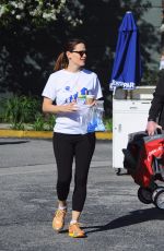 JENNIFER GARNER Runs a Marathon in Los Angeles 02/12/2017