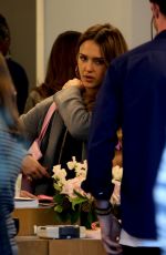JESSICA ALBA Shopping on Abbot Kinney Boulevard in Venice Beach 02/04/2017