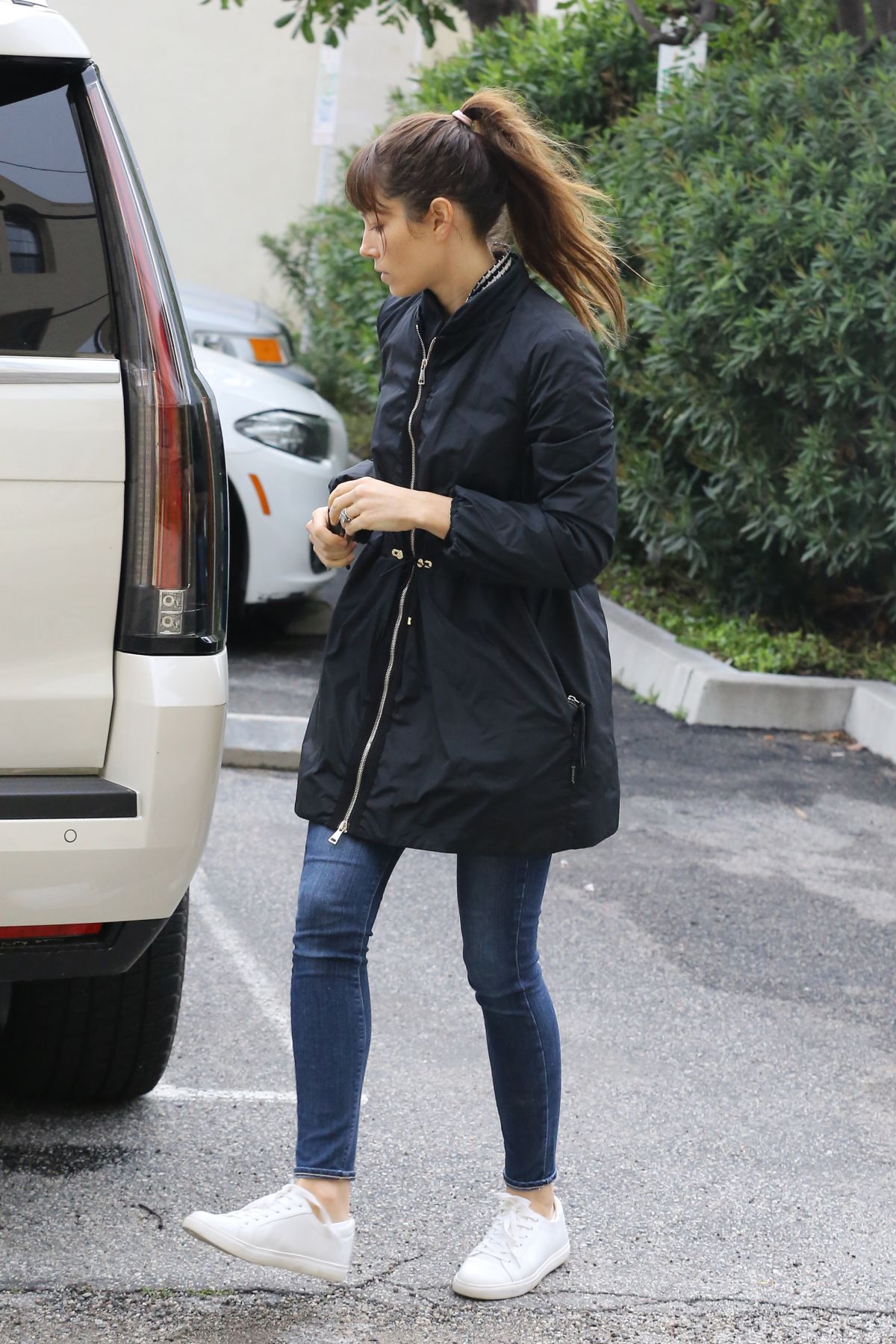 JESSICA BIEL Out in Los Angeles 02/20/2017 JESSICA BIEL Out in Los Angeles 02/20/2017