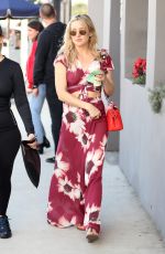 KATE HUDSON out for Lunch in West Hollywood 02/13/2017