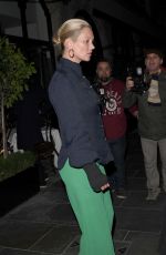KATE MOSS Leaves Scott