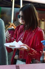 KENDALL JENNER Shopping in Portobello Road Market in Notting Hill 02/18/2017