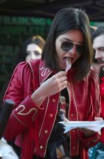 KENDALL JENNER Shopping in Portobello Road Market in Notting Hill 02/18/2017
