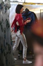 KENDALL JENNER Shopping in Portobello Road Market in Notting Hill 02/18/2017