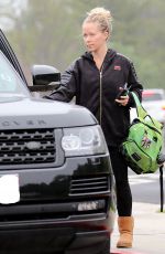 KENDRa WILKINSON Out in Los Angeles 02/21/2017