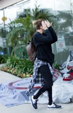 KHLOE KARDASHIAN Out and About in Calabasas 02/10/2017