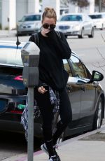 KHLOE KARDASHIAN Out and About in Calabasas 02/10/2017