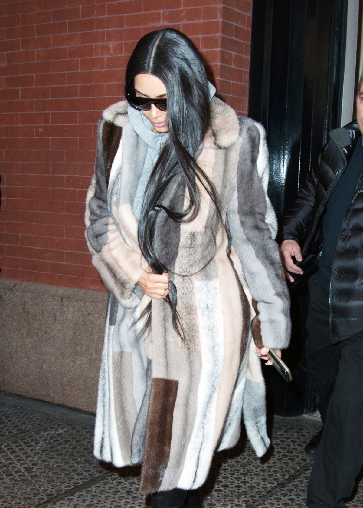 KIM KARDASHIAN Leaves Her Hotel in New York 02/14/2017 KIM KARDASHIAN Leaves Her Hotel in New York 02/14/2017
