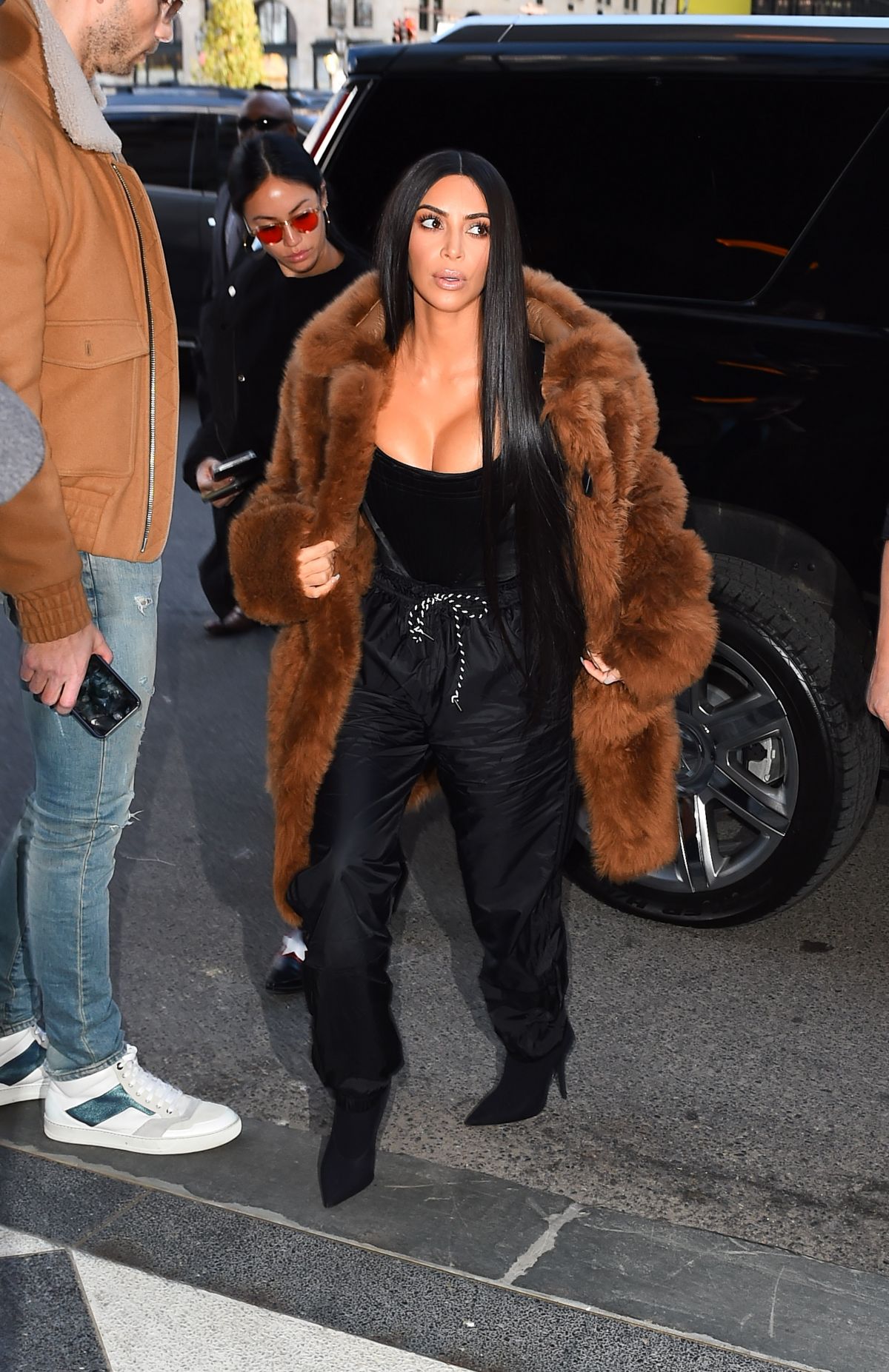 KIM KARDASHIAN Out and About in New York 02/16/2017 KIM KARDASHIAN Out and About in New York 02/16/2017