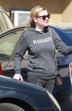 KIRSTEN DENTIST Leaves a Dentist Office in Los Angeles 02/22/2017