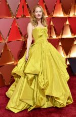 LESLIE MANN at 89th Annual Academy Awards in Hollywood 02/26/2017