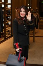 LISA VANDERPUMP Out Shopping in Beverly Hills 02/05/2017