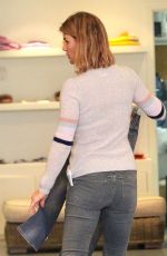 LORI LOUGHLIN Shopping in Beverly Hills 02/13/2017