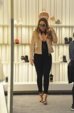 MARIAH CAREY Shoping for Shoes in Los Angeles 02/18/2017