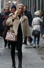 MICHELLE HUNZIKER Out Shopping in Milan 02/03/2017