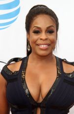 NIECY NASH ar 48th Naacp Image Awards in Pasadena 02/11/2017