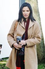 OLIVIA MUNN on the Set of 