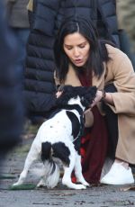 OLIVIA MUNN on the Set of 