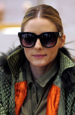 OLIVIA PALERMO Out Shopping in Milan 02/25/2017