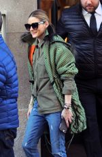 OLIVIA PALERMO Out Shopping in Milan 02/25/2017