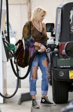 PARIS JACKSON at a Gas Station in Los Angeles 02/05/2017