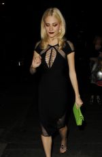 PIXIE LOTT Leaves Steam and Rye in London 02/24/2017
