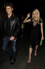 PIXIE LOTT Leaves Steam and Rye in London 02/24/2017