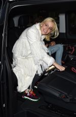 PIXIE LOTT Out and About in Milan 02/25/2017