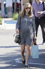 Pregnant AMANDA SEYFRIED Out in Los Angeles 02/14/2017